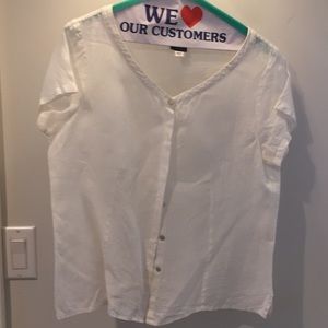 Eileen Fisher 100% Linen short sleeve blouse